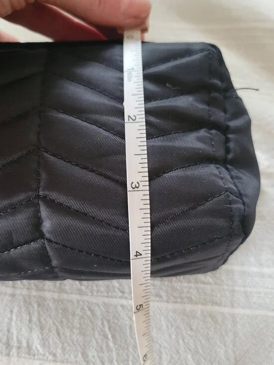 Primark | Chevron quilted double-zip makeup bag | Black/Gold | OS - Picture 8 of 10